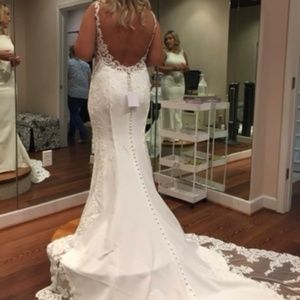 Essence of Australia Wedding Gown